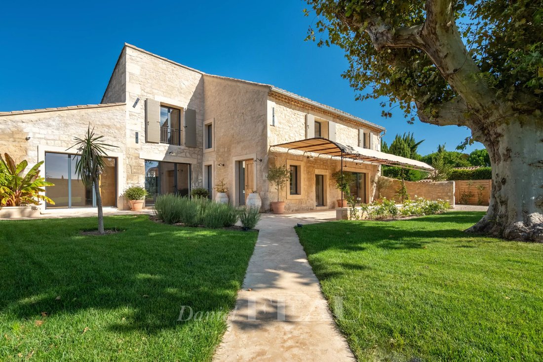 Country House in Paradou, Provence-Alpes-Côte d'Azur, France 2 - 14720463