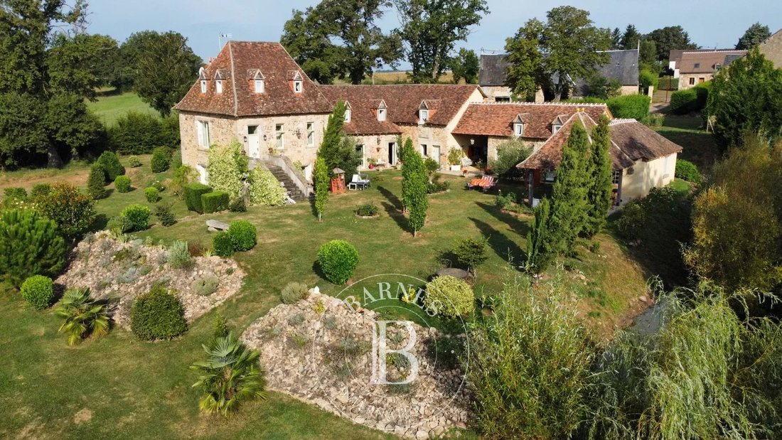 Estate in La Chatre, Centre-Val de Loire, France 1 - 14531879