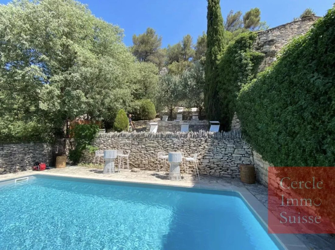 Gordes, Provence-Alpes-Côte d'Azur, France 2 - 14530511