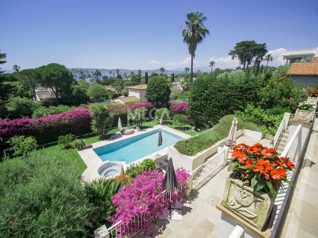 Villa in French Riviera, Provence-Alpes-Côte d'Azur, France 5 - 14863752
