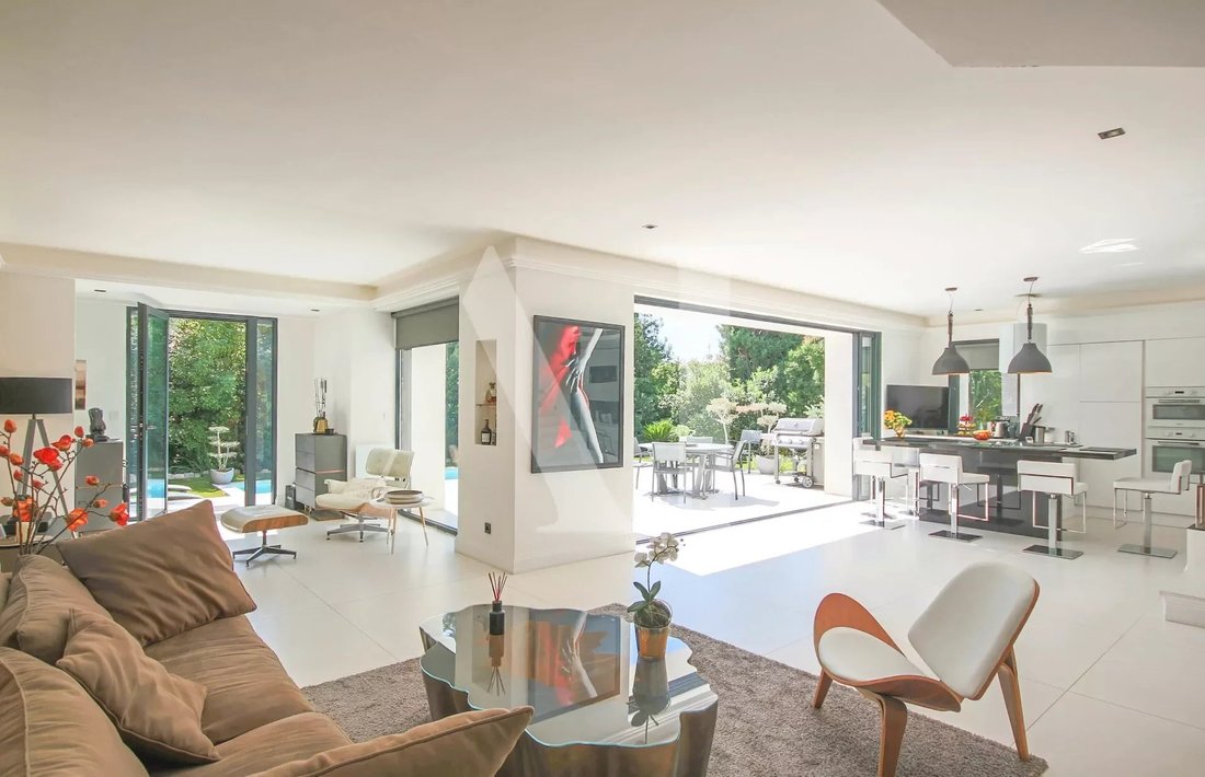 Villa in Juan les Pins-Gallice, Antibes, France 4 - 14822765
