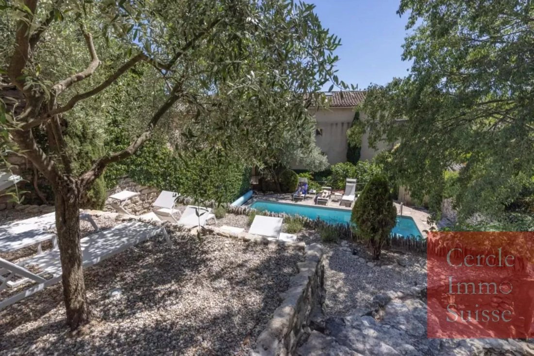 Gordes, Provence-Alpes-Côte d'Azur, France 3 - 14530511