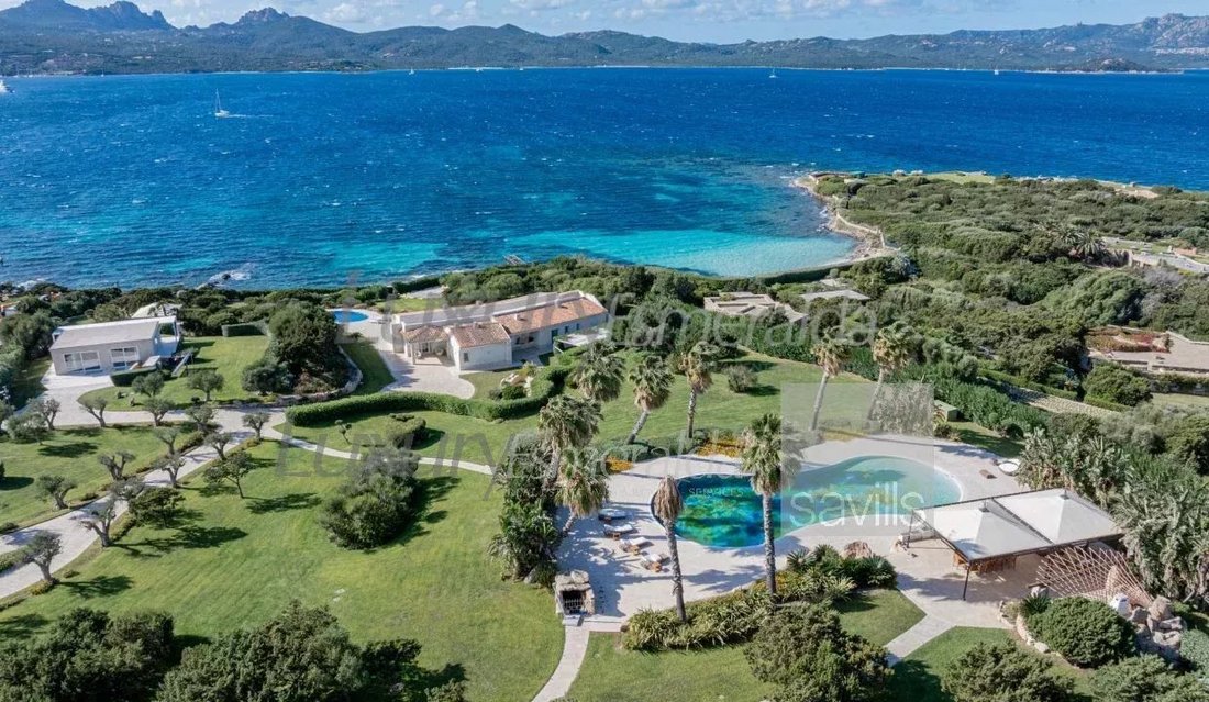 Villa in Porto Rotondo, Olbia, Sardinia 1 - 14869654