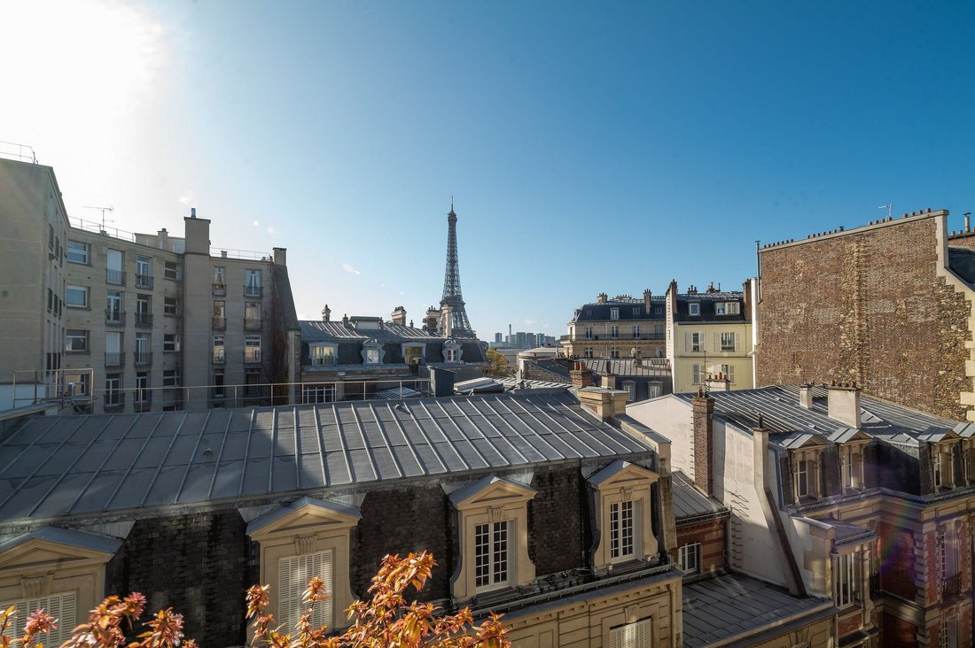 Apartment in Bois de Boulogne, Paris 16e Arrondissement, Paris 1 - 14025632