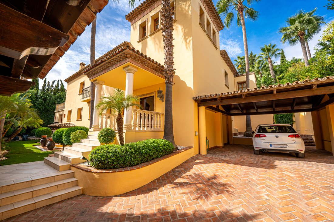 Villa in Puerto Banus, Marbella, Spain 2 - 14749601