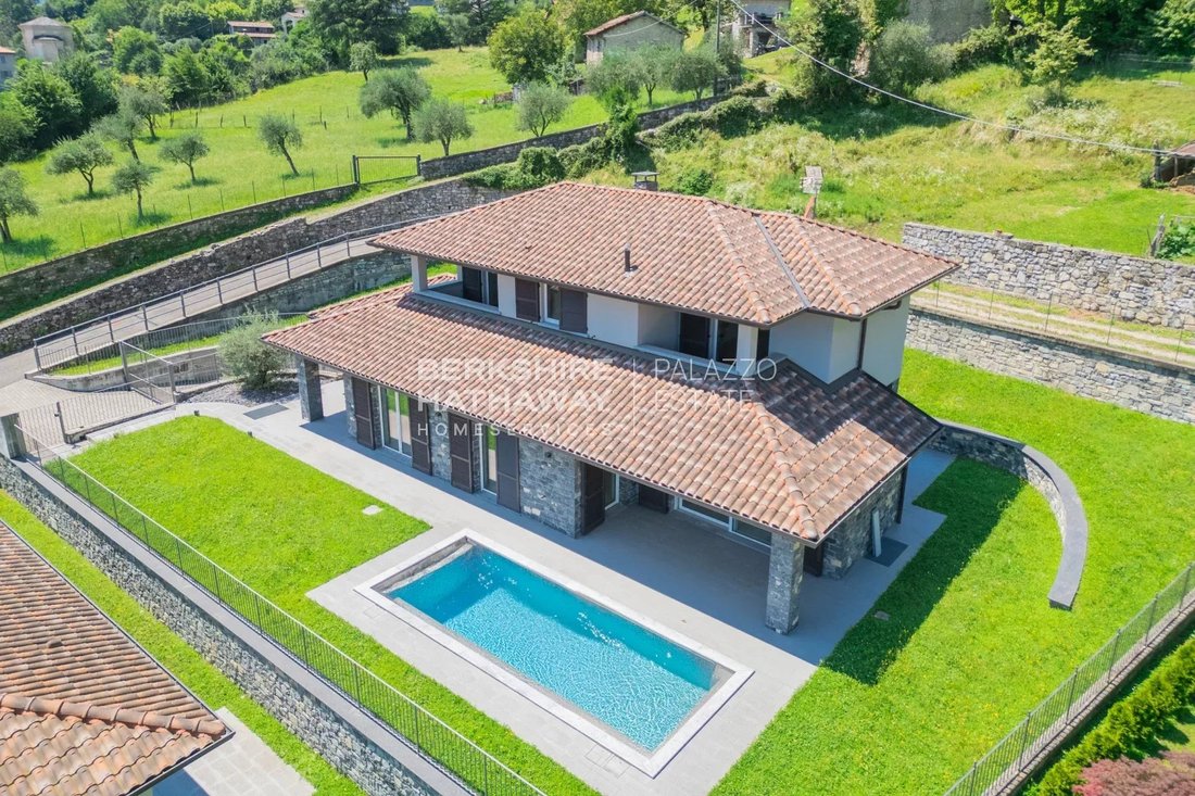 Villa à Lenno, Lombardie, Italie 1 - 14491351