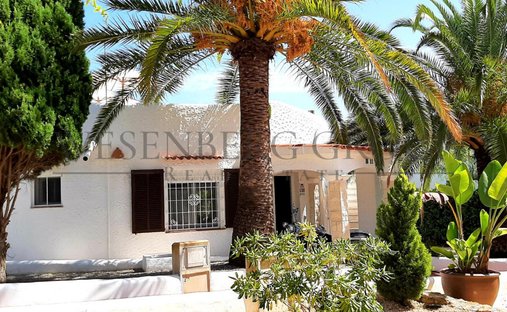 Villa in Sant Antoni de Portmany, Balearic Islands, Spain 1