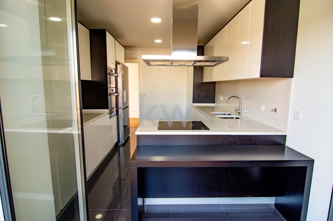 Apartment in Odivelas, Lisbon, Portugal 5 - 14770557