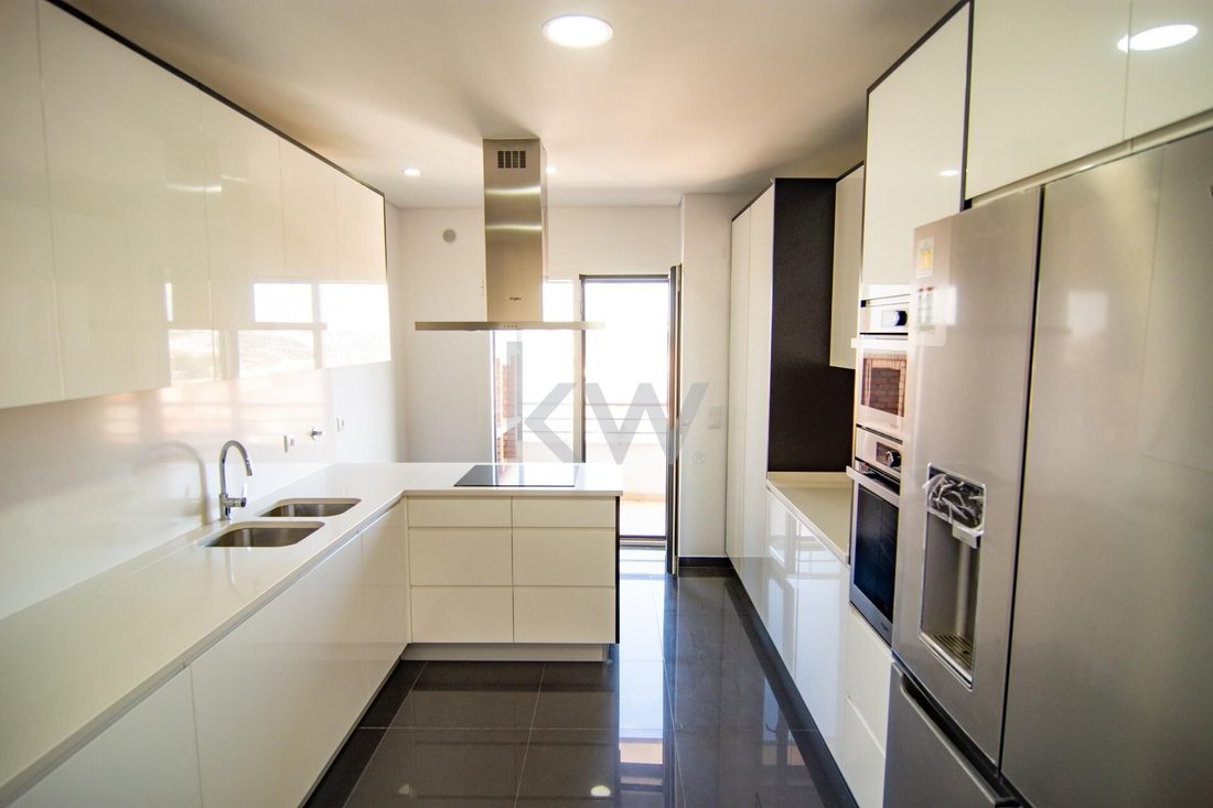 Apartment in Odivelas, Lisbon, Portugal 4 - 14770557