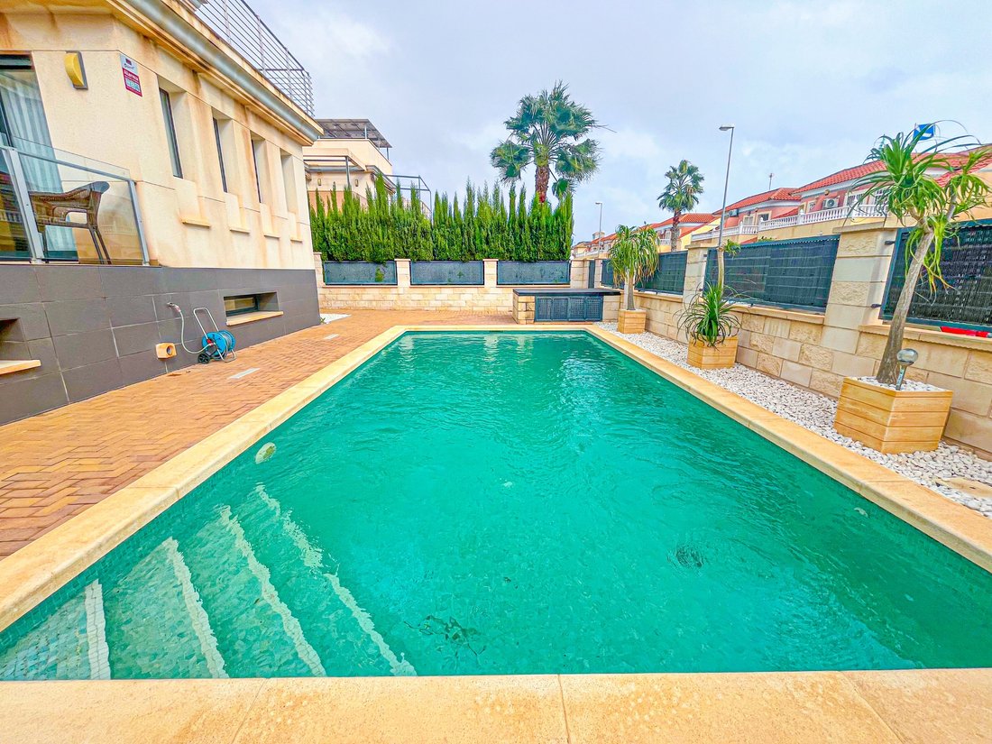 Villa in Playa Flamenca, Orihuela, Valencian Community 3 - 14872141