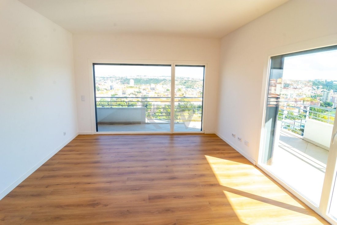 Apartment in Odivelas, Lisbon, Portugal 2 - 14770557