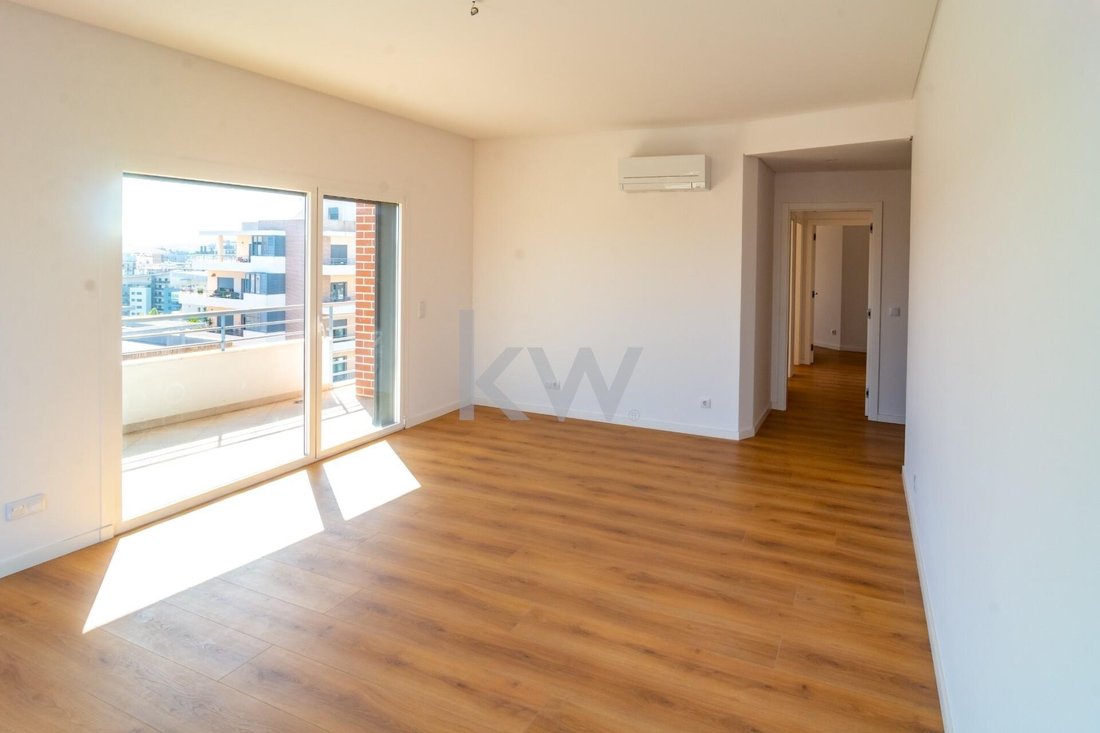 Apartment in Odivelas, Lisbon, Portugal 3 - 14770557