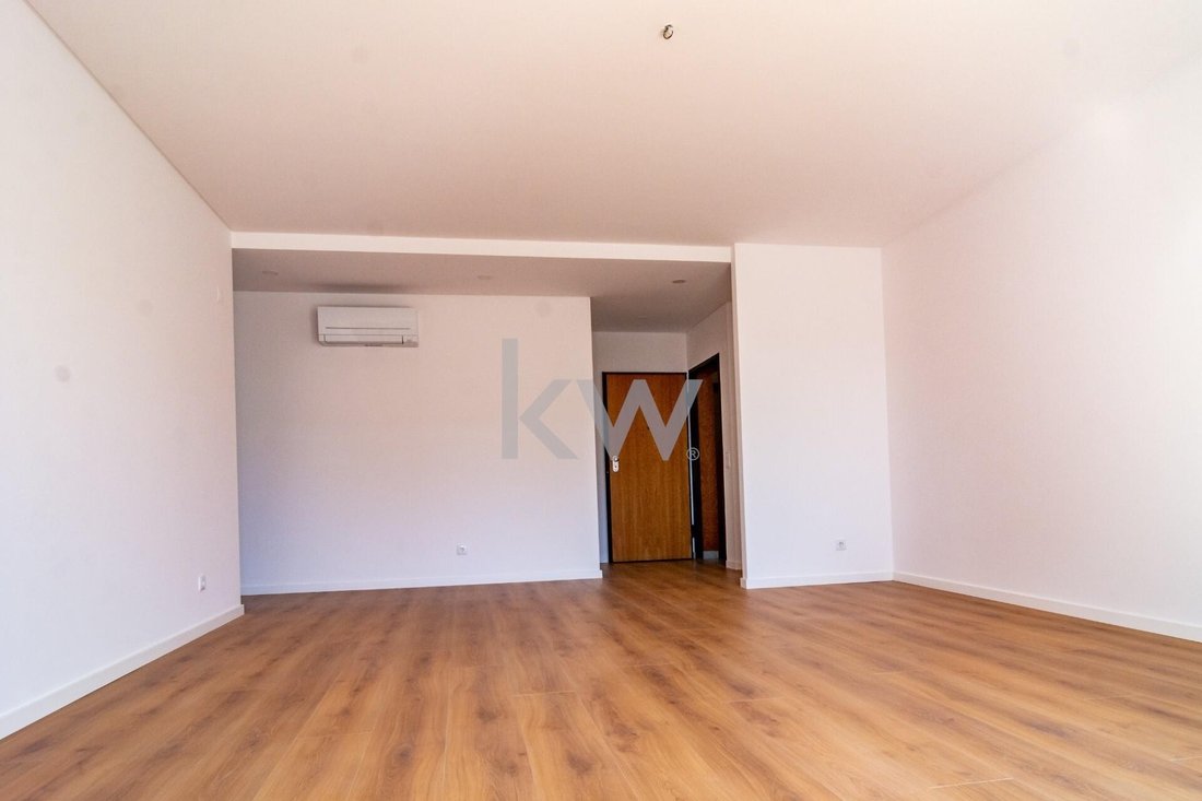 Apartment in Odivelas, Lisbon, Portugal 5 - 14770540