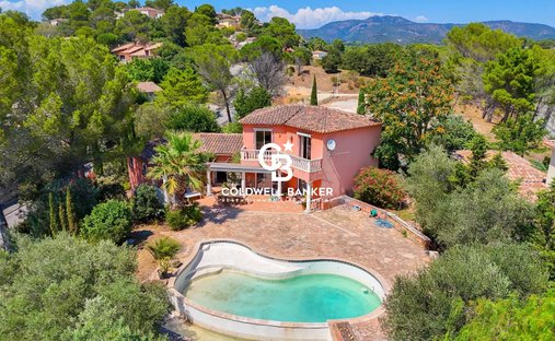 House in Aiguebonne, Saint-Raphaël, France 1