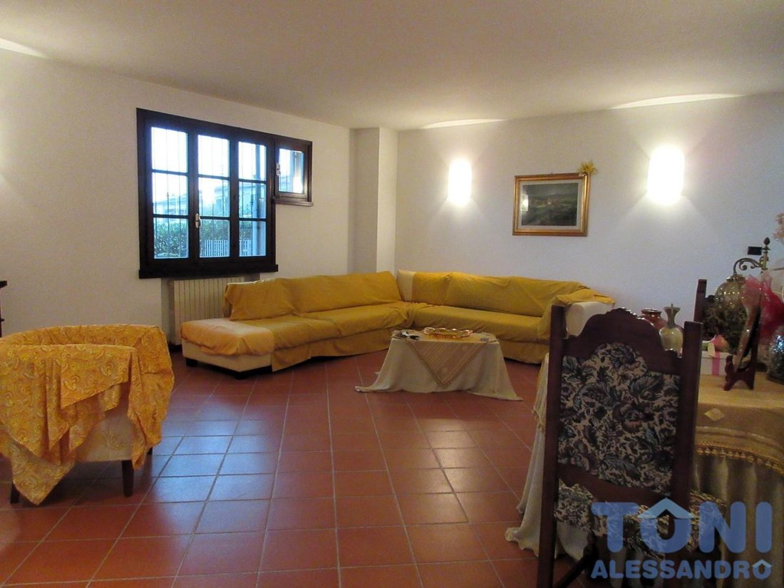 Villa in Center, Cerreto Guidi, Tuscany 4 - 14873395