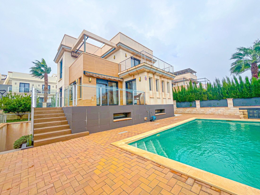 Villa in Playa Flamenca, Orihuela, Valencian Community 1 - 14872141