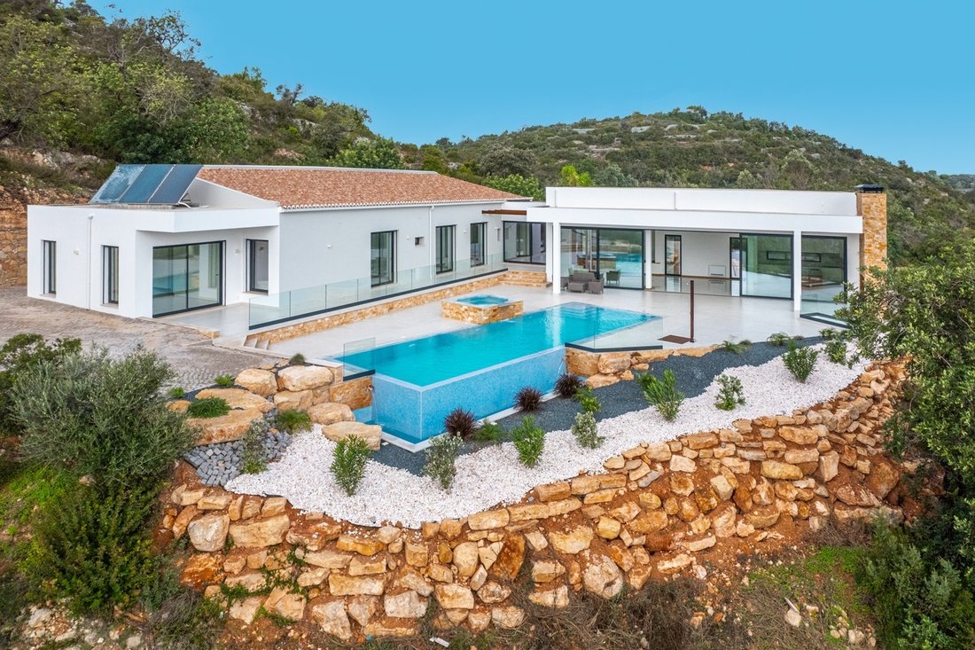 House in Loule (Sao Clemente), Algarve, Portugal 1 - 14863958