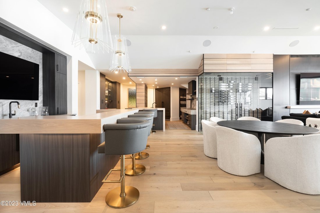 Stunning Penthouse With Breathtaking Views In Edwards, Colorado, United