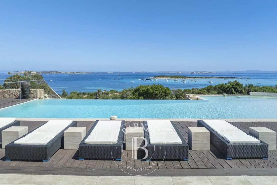 Villa in Bonifacio / Bunifaziu, Corsica, France 1 - 12947876