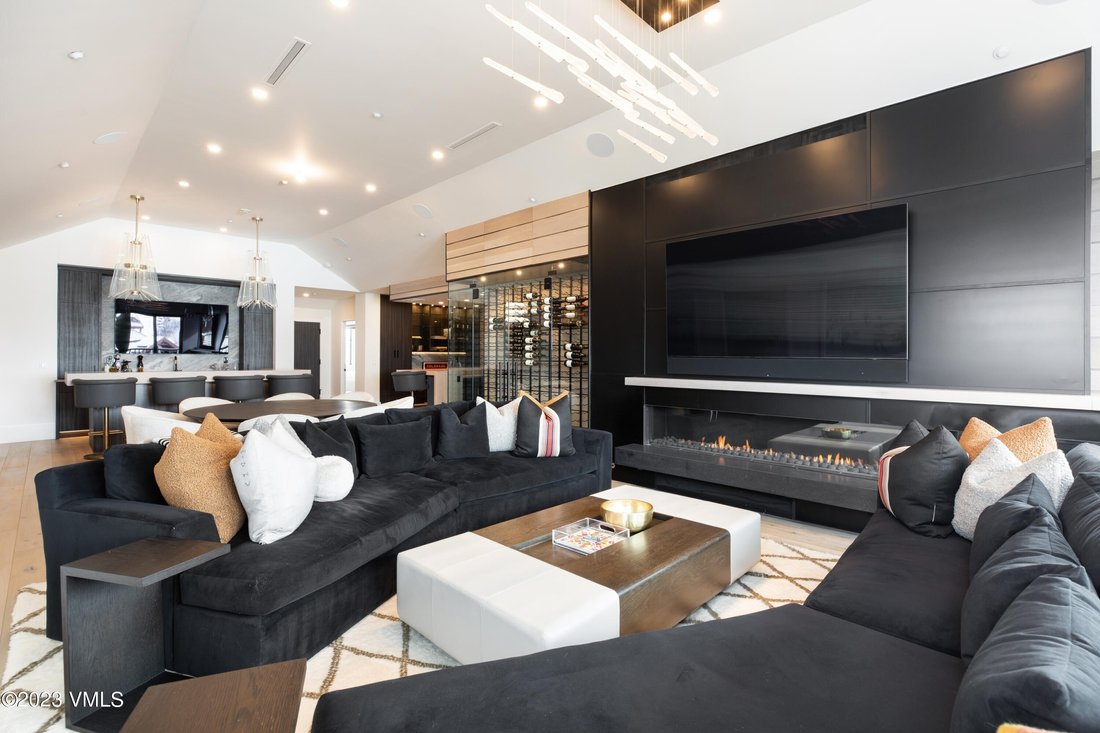 Stunning Penthouse With Breathtaking Views In Edwards, Colorado, United