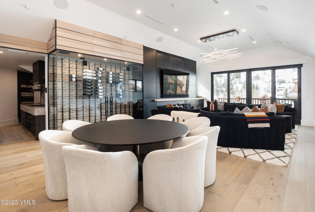 Stunning Penthouse With Breathtaking Views In Edwards, Colorado, United