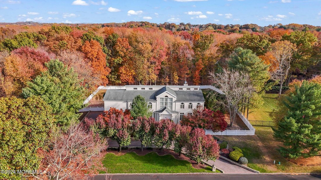 House in Marlboro Township, New Jersey, United States 3 - 14874821