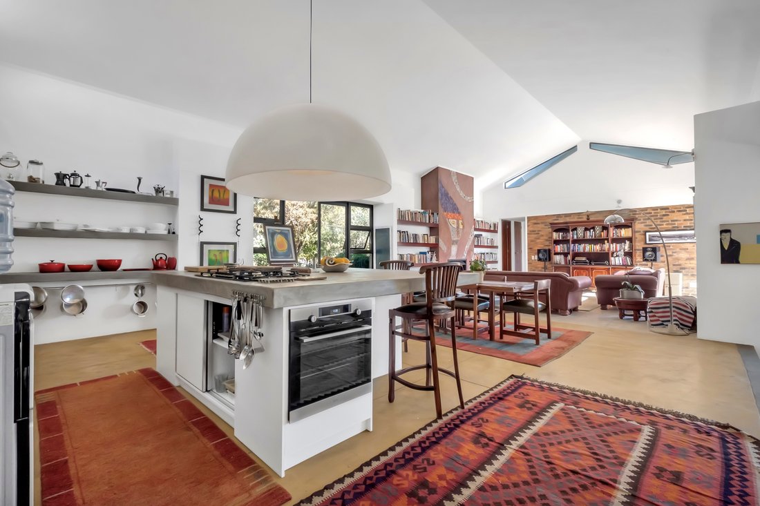 Villa in Parktown, Gauteng, South Africa 5 - 14886579