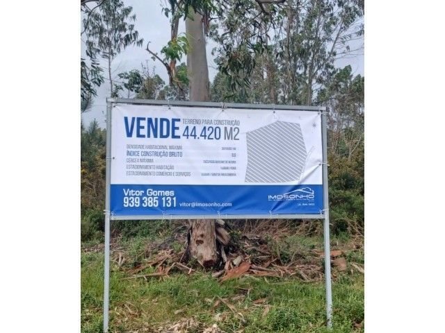 Land for sale in Marinha Grande, Portugal — €850,000