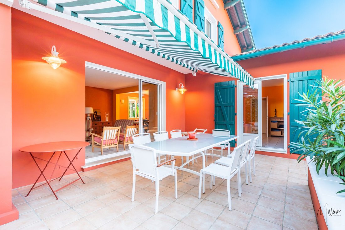House in Biarritz, Nouvelle-Aquitaine, France 4 - 14871219
