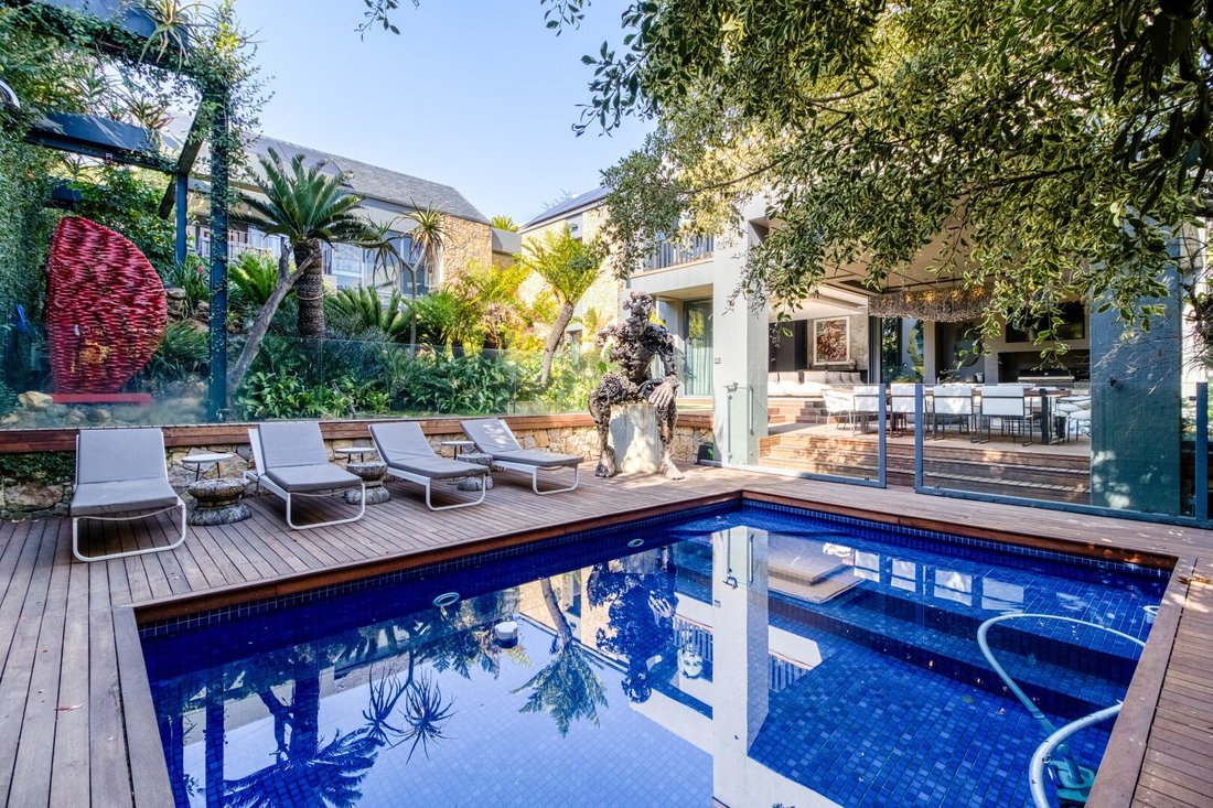 4 Bedroom House For Sale In Benmore Gardens In Sandton, Gauteng, South