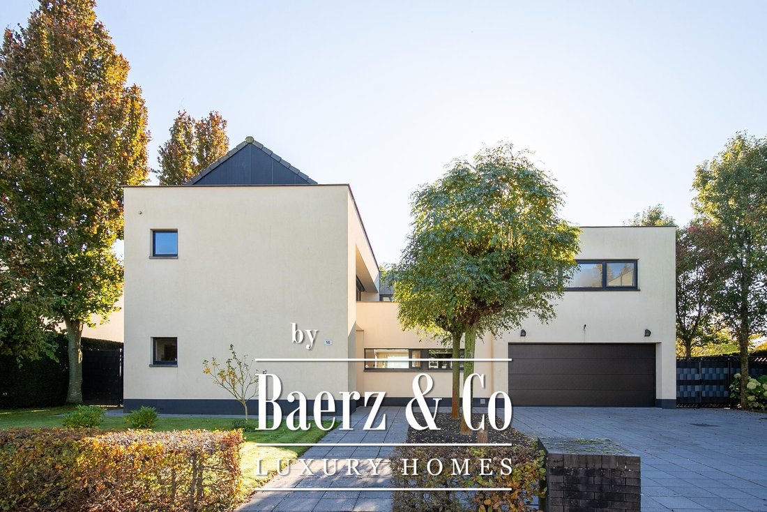 Villa in Heerlen, Limburg, Netherlands 1 - 14880229