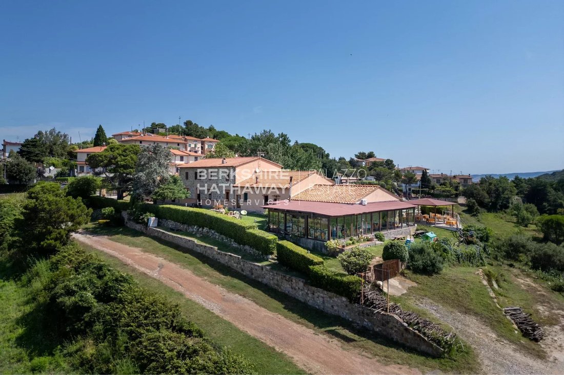 Estate in Rosignano Marittimo, Tuscany, Italy 2 - 14459920