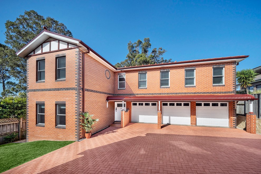 Masterfully Crafted Residence In Castle Hill, New South Wales