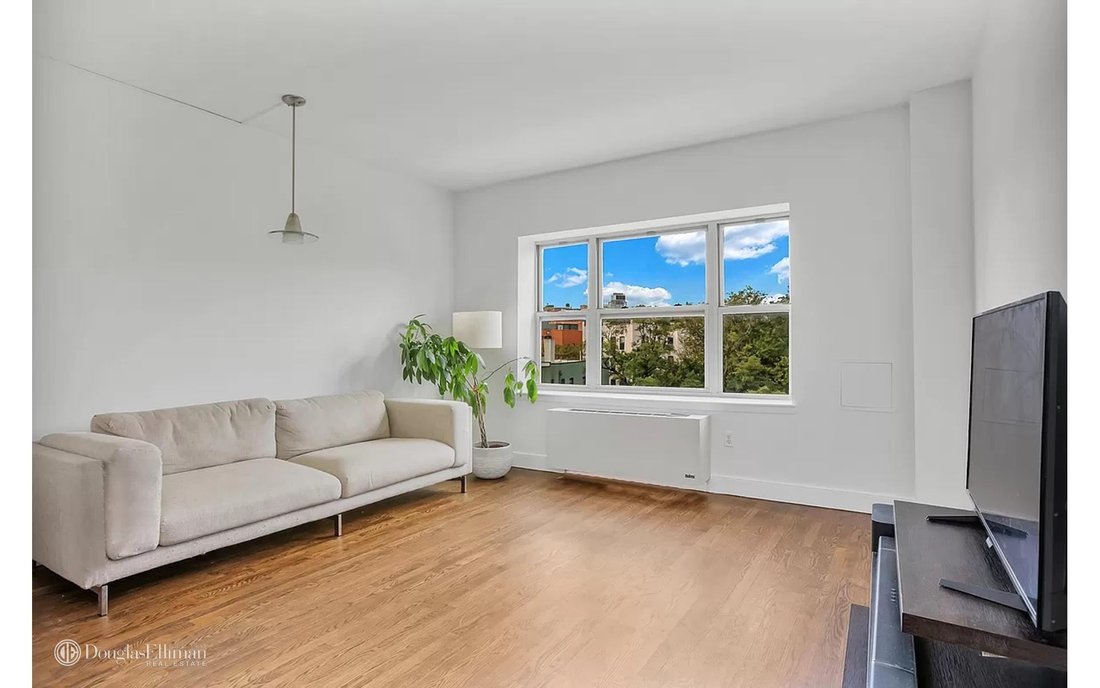 Condo New York In New York, New York, United States For Sale (14883638)