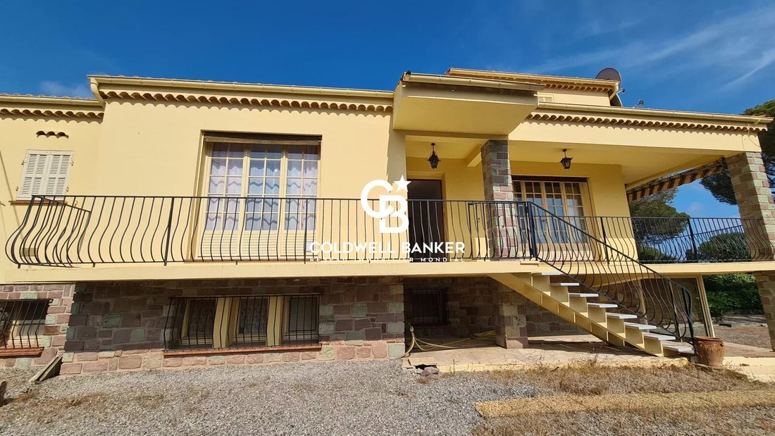House in Boulouris, Saint-Raphaël, France 1 - 13466632