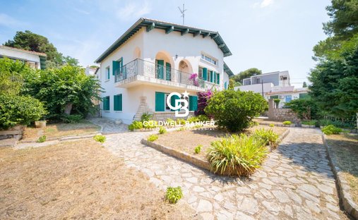 Villa in Les Pierres Blanches, Sète, France 1