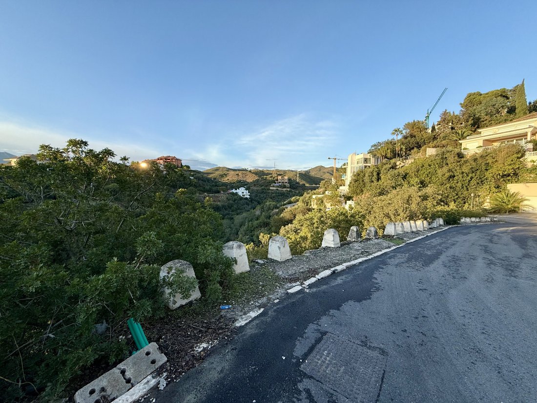 Land in Marbella, Andalusien, Spanien 3 - 14876568