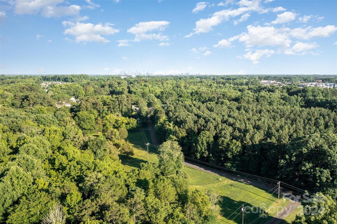 Land in Charlotte, North Carolina, United States 4 - 14880578