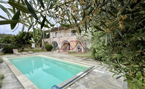 Villa in L'Île-Rousse, Corsica, France 1