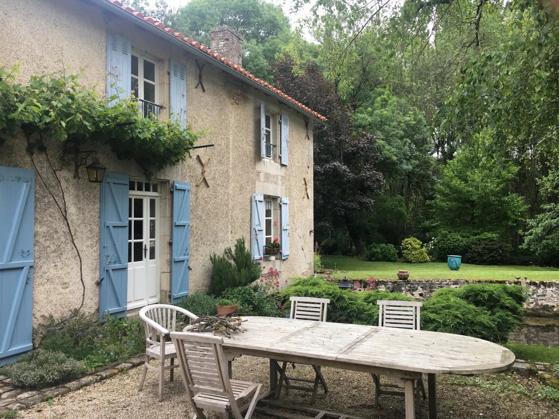 Near Vivonne Country House Many In Vivonne, Nouvelle Aquitaine, France