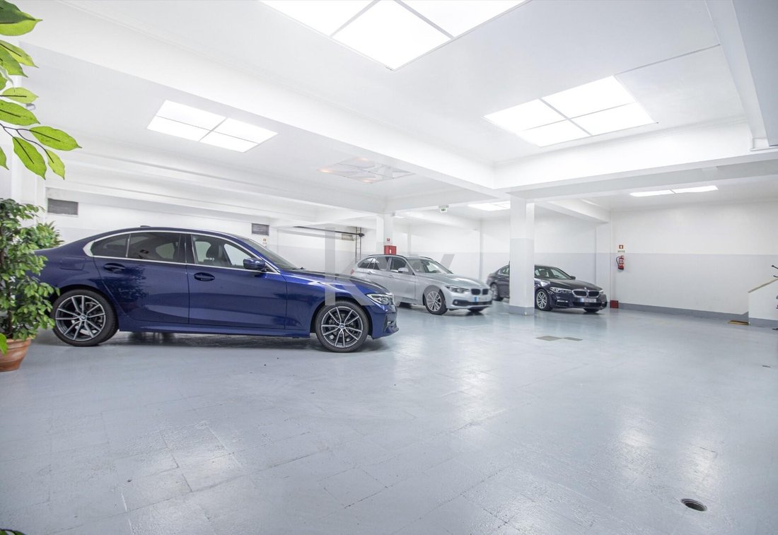 Lisboa Store In Lisbon, Lisbon, Portugal For Rent (14879054)