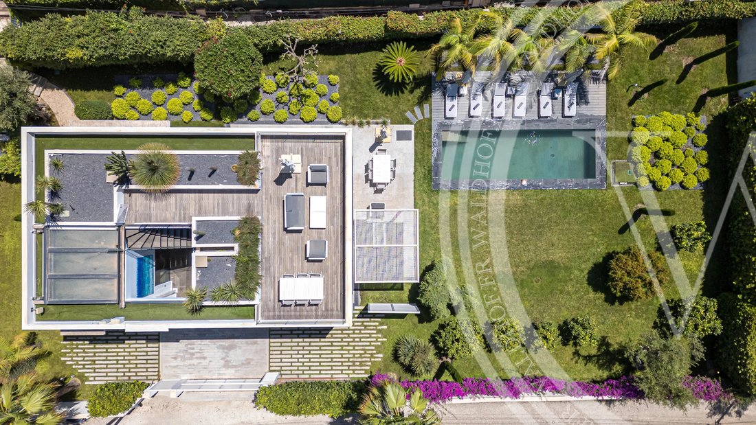 Villa in Antibes, Provence-Alpes-Côte d'Azur, France 2 - 14438018