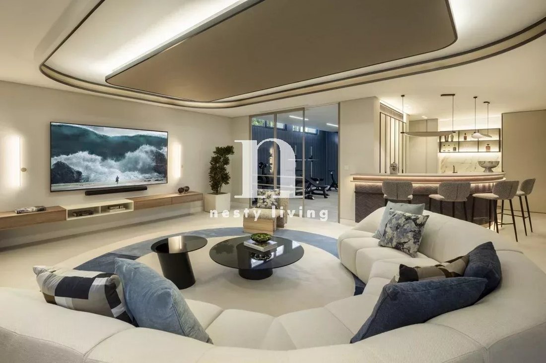Villa in San Pedro de Alcantara, Andalusia, Spain 2 - 14247056