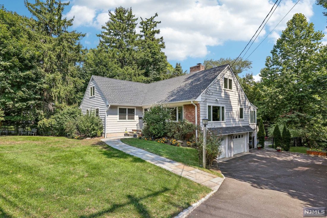 196 North Franklin Turnpike In Ho Ho Kus, New Jersey, United States For