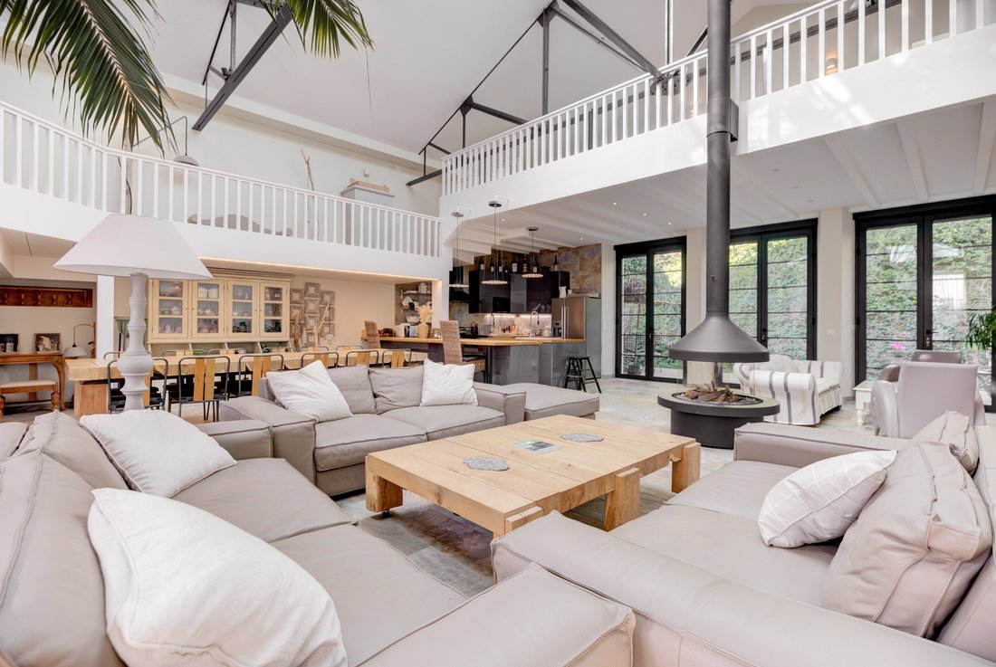 Townhouse in Saint Nicolas, Cannes, France 1 - 14883846