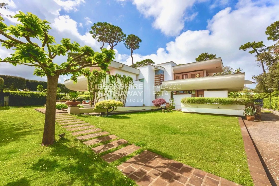 Villa in Motrone, Pietrasanta, Italy 1 - 14226370