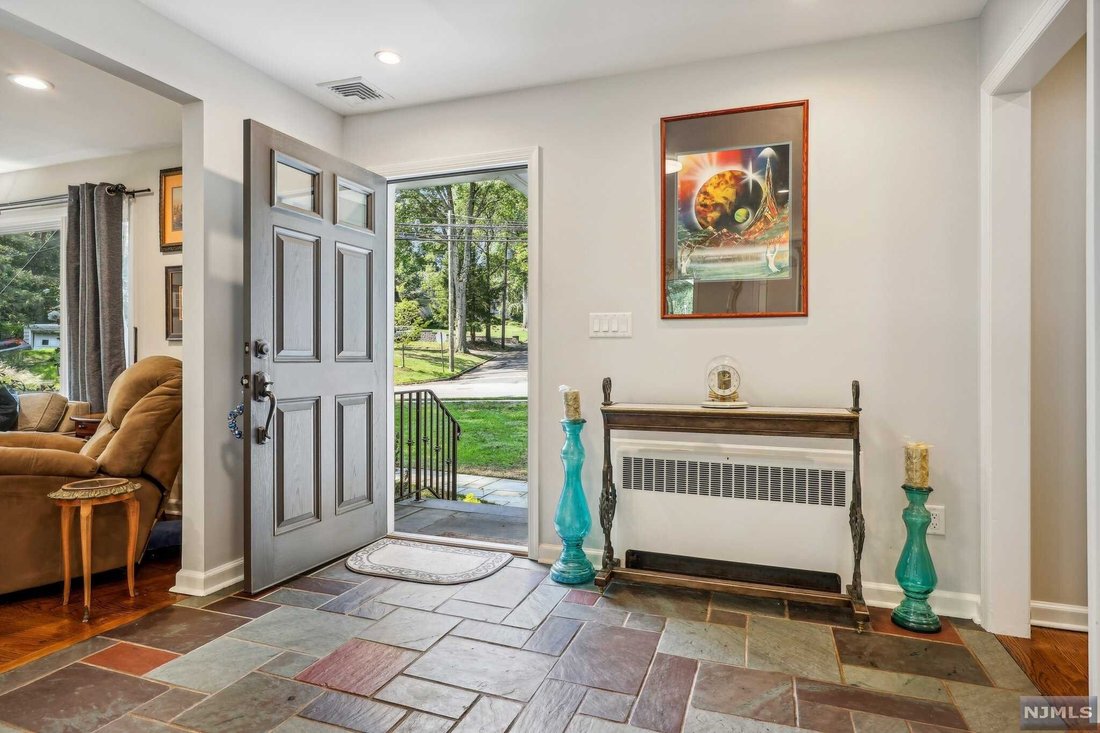 196 North Franklin Turnpike In Ho Ho Kus, New Jersey, United States For