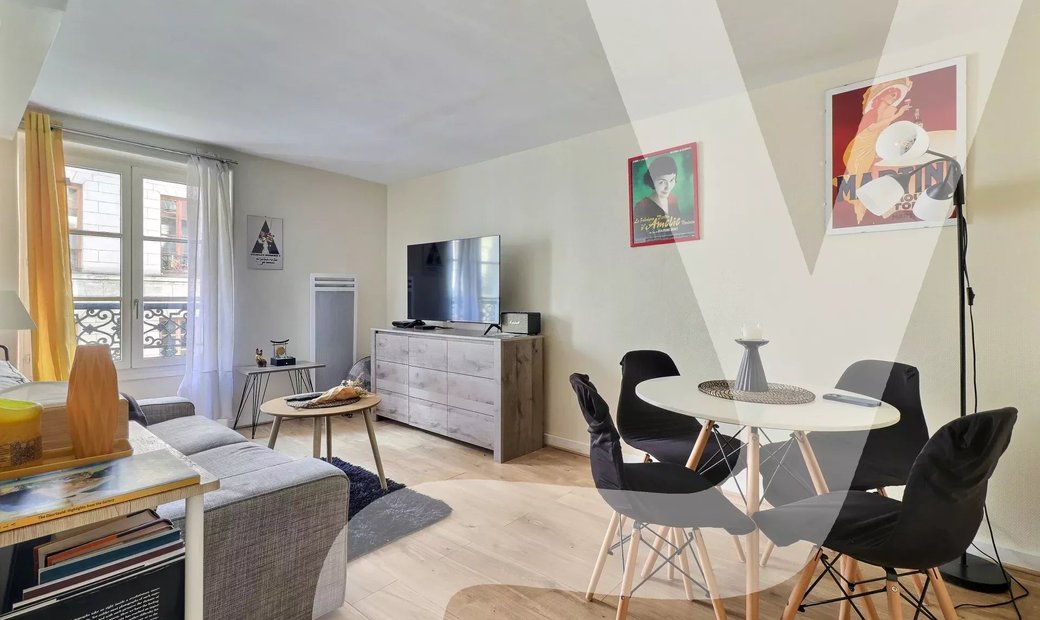 Magnifique Deux Pièces 9ème Arrondissement Dans Paris, île De France