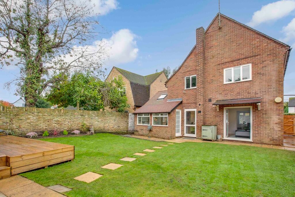 House in Bourne End, England 3 - 14879818