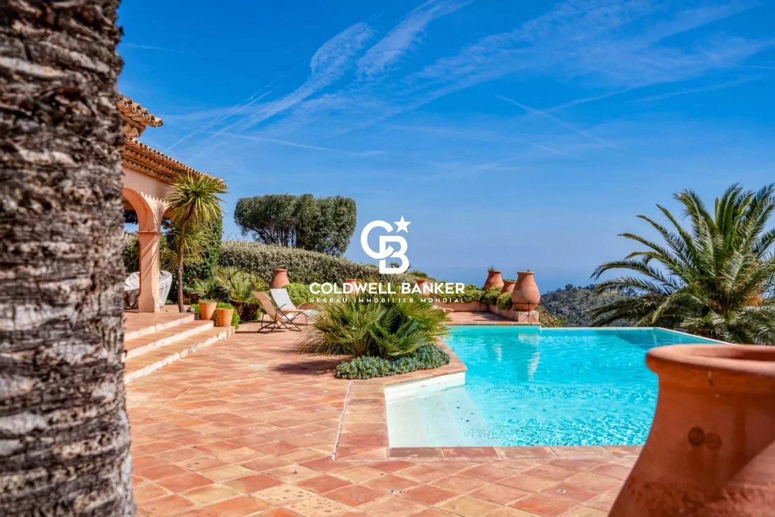 House in Sainte-Maxime, Provence-Alpes-Côte d'Azur, France 3 - 14384874